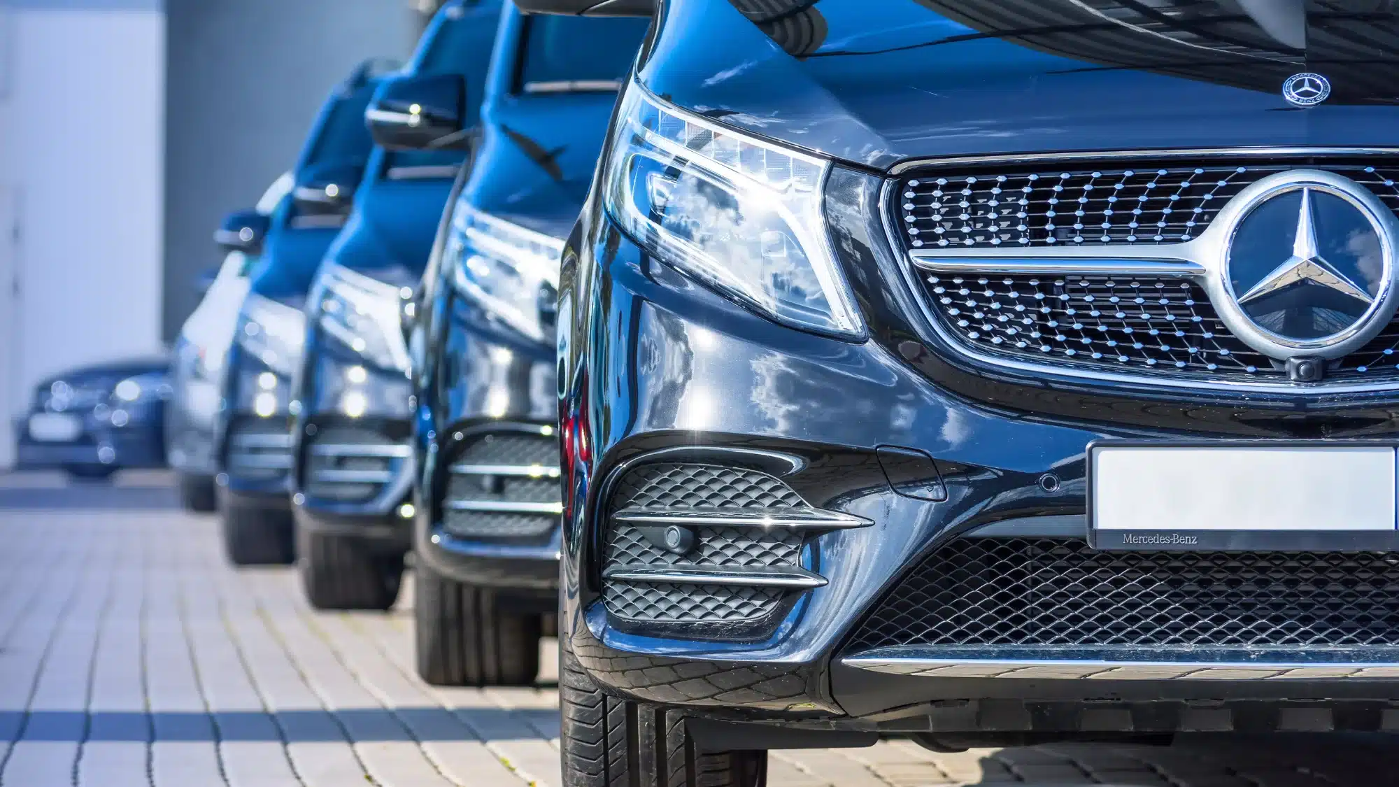 1770993715_Which Vehicles Require 0W-40 Oil and How It Impacts Engine Longevity